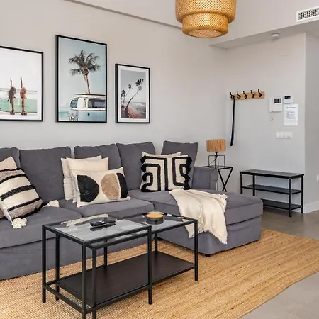 Top-floor With Pool Ref 20