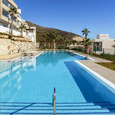 Apartment Top-floor With Pool Ref 20 *